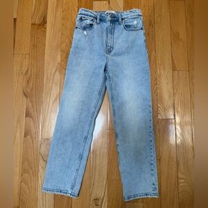 Abercrombie & Fitch Light Wash - Ultra High Rise - The Ankle Straight